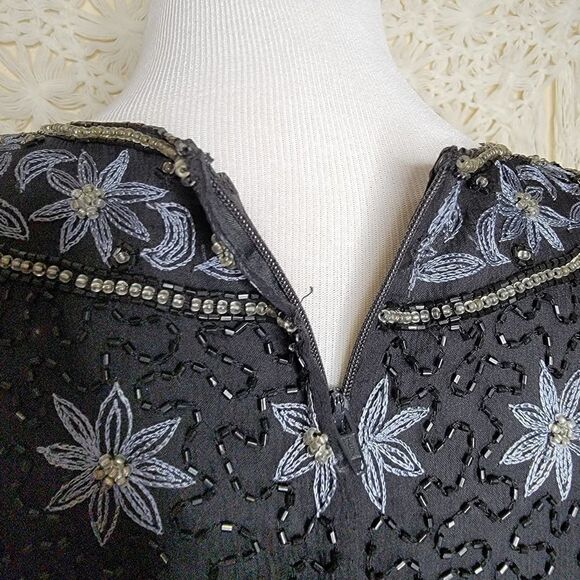 Cote D Azur Bead Embellished Cropped Silk Blouse Size Medium - Picture 9 of 13